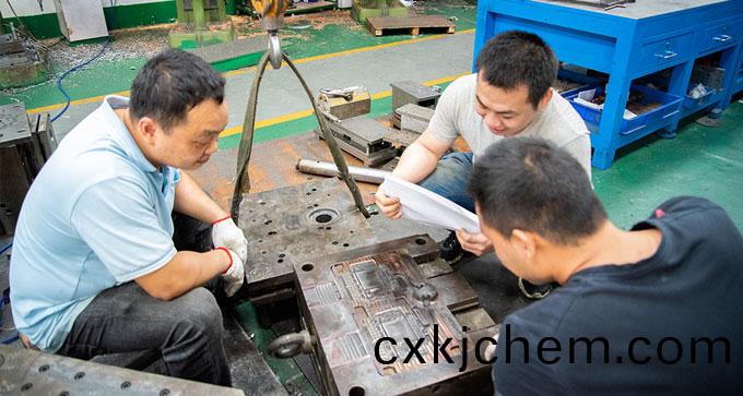 經驗豐(feng)富(fu)的(de)技(ji)術(shu)糰(tuan)隊(dui)